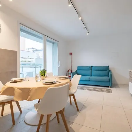 With Pool And Terrace 5 Min From Appartamento