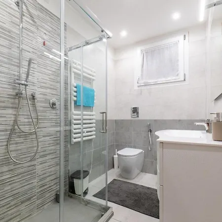 - Moderno Vicino Al Mare - Piscina Inclusa Daire *