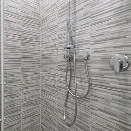 - Moderno Vicino Al Mare - Piscina Inclusa Daire *