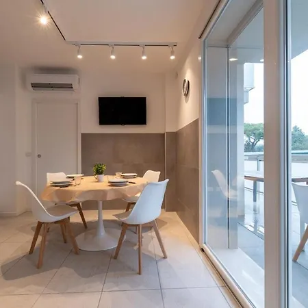 Lejlighed - Moderno Vicino Al Mare - Piscina Inclusa *